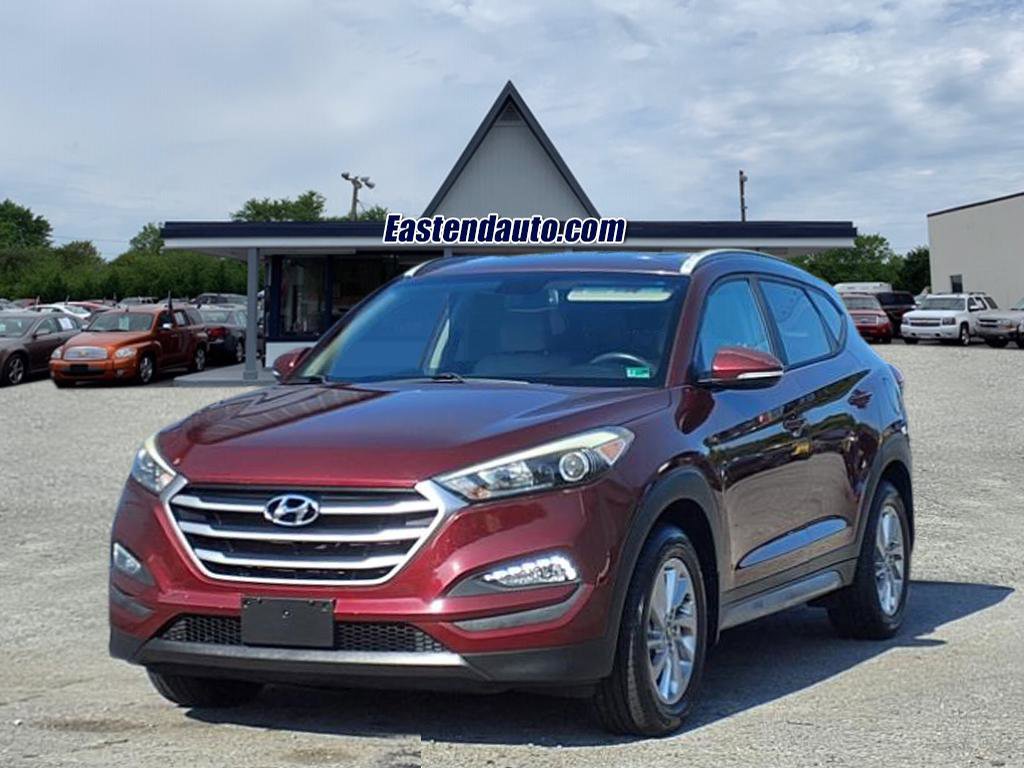 Used 2017 Hyundai Tucson SE Plus w/ Cargo Package image 1