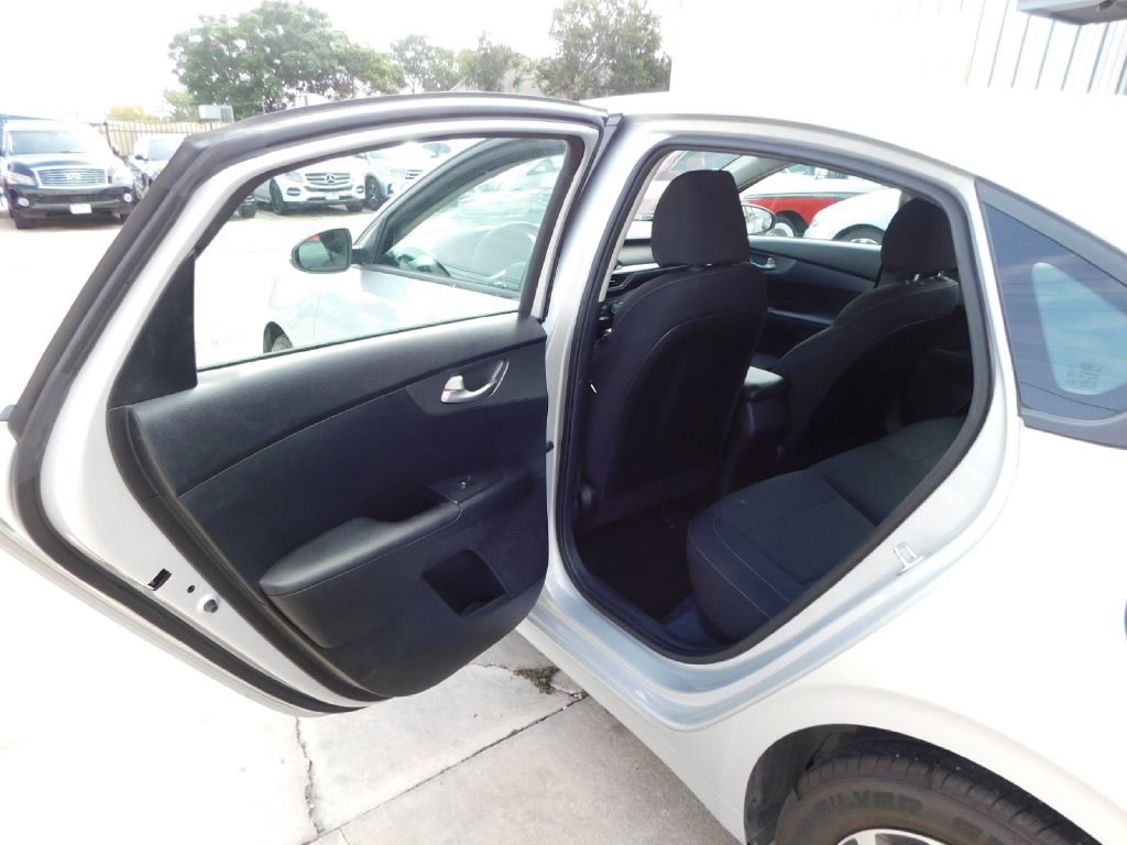 Used 2019 Kia Forte LXS image 18