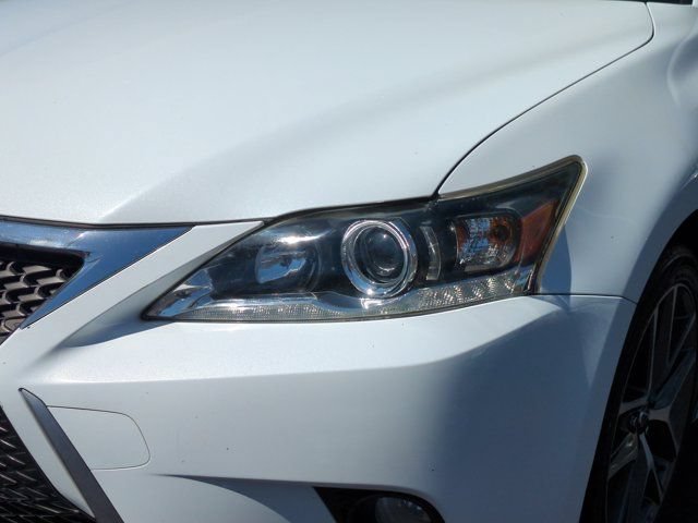 Used 2015 Lexus CT 200h w/ F Sport w/Nuluxe Interior FWD image 10