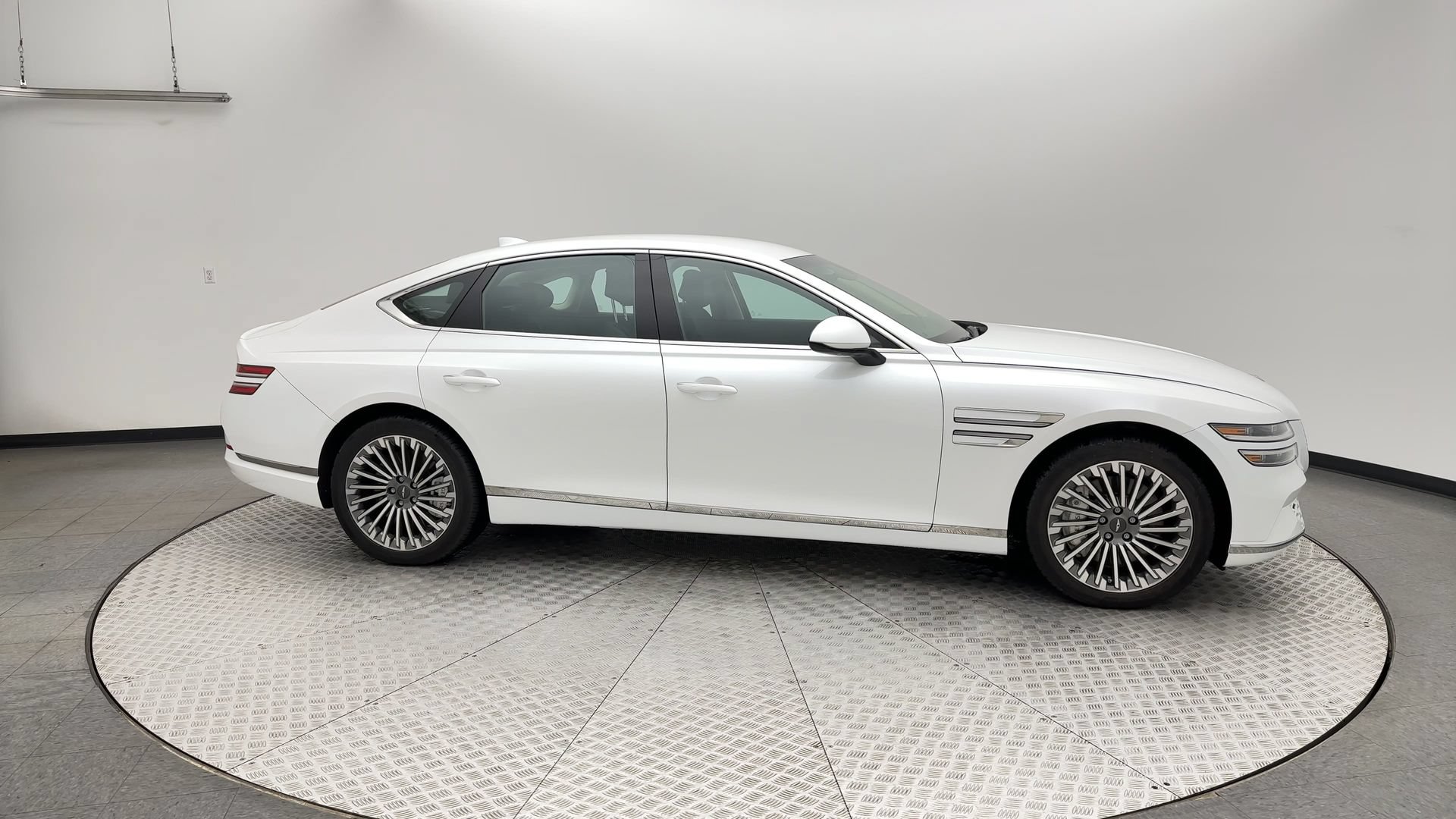 Certified 2024 Genesis G80 AWD/4WD image 9