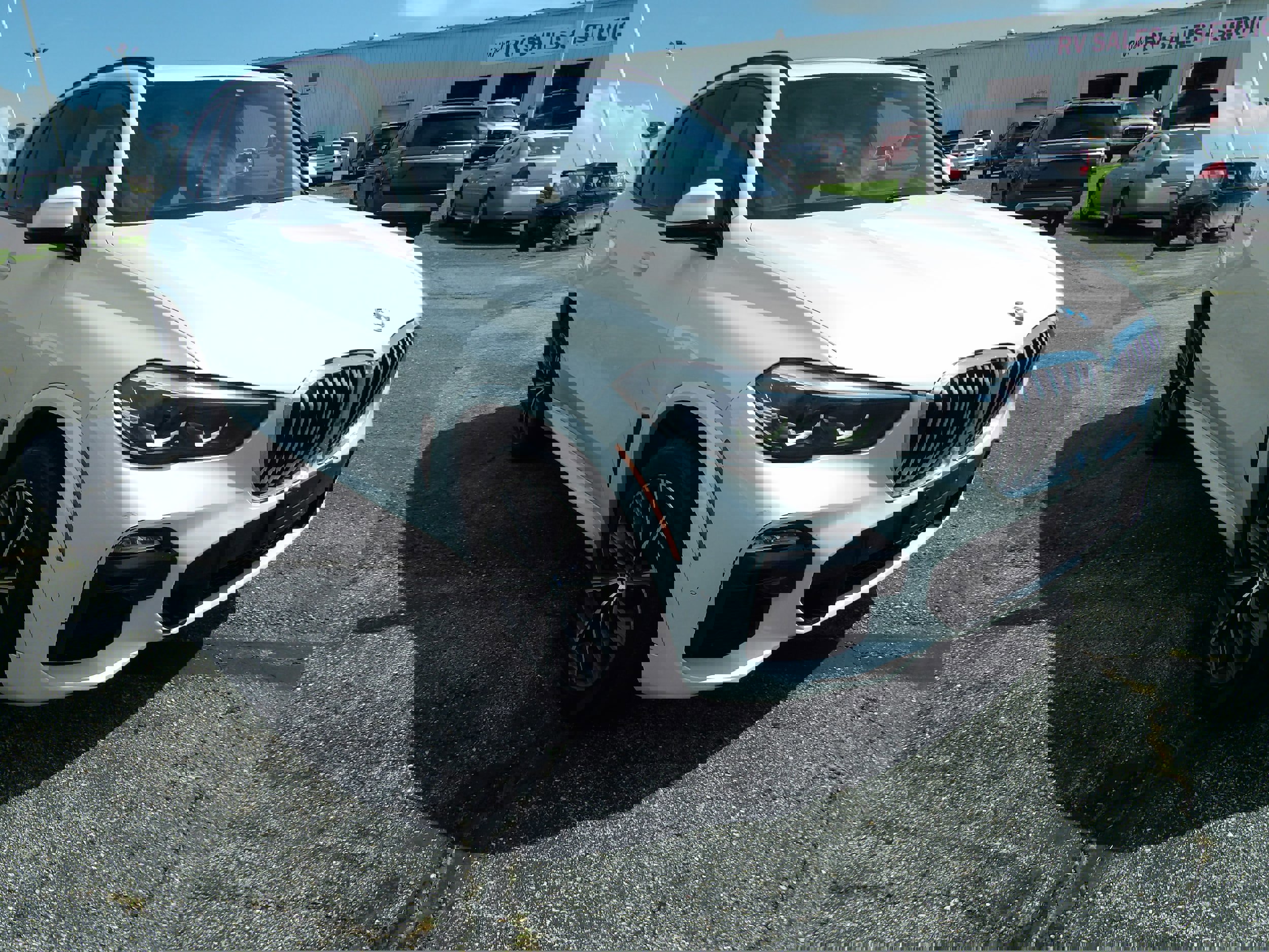 Used 2019 BMW X5 xDrive40i w/ M Sport Package image 4