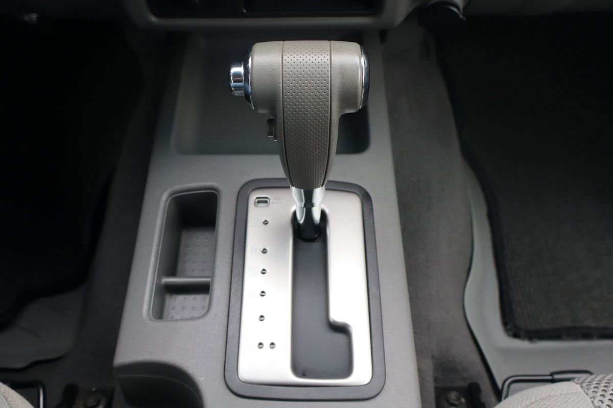 Used 2006 Nissan Frontier SE w/ (P01) Power Pkg AWD/4WD image 34