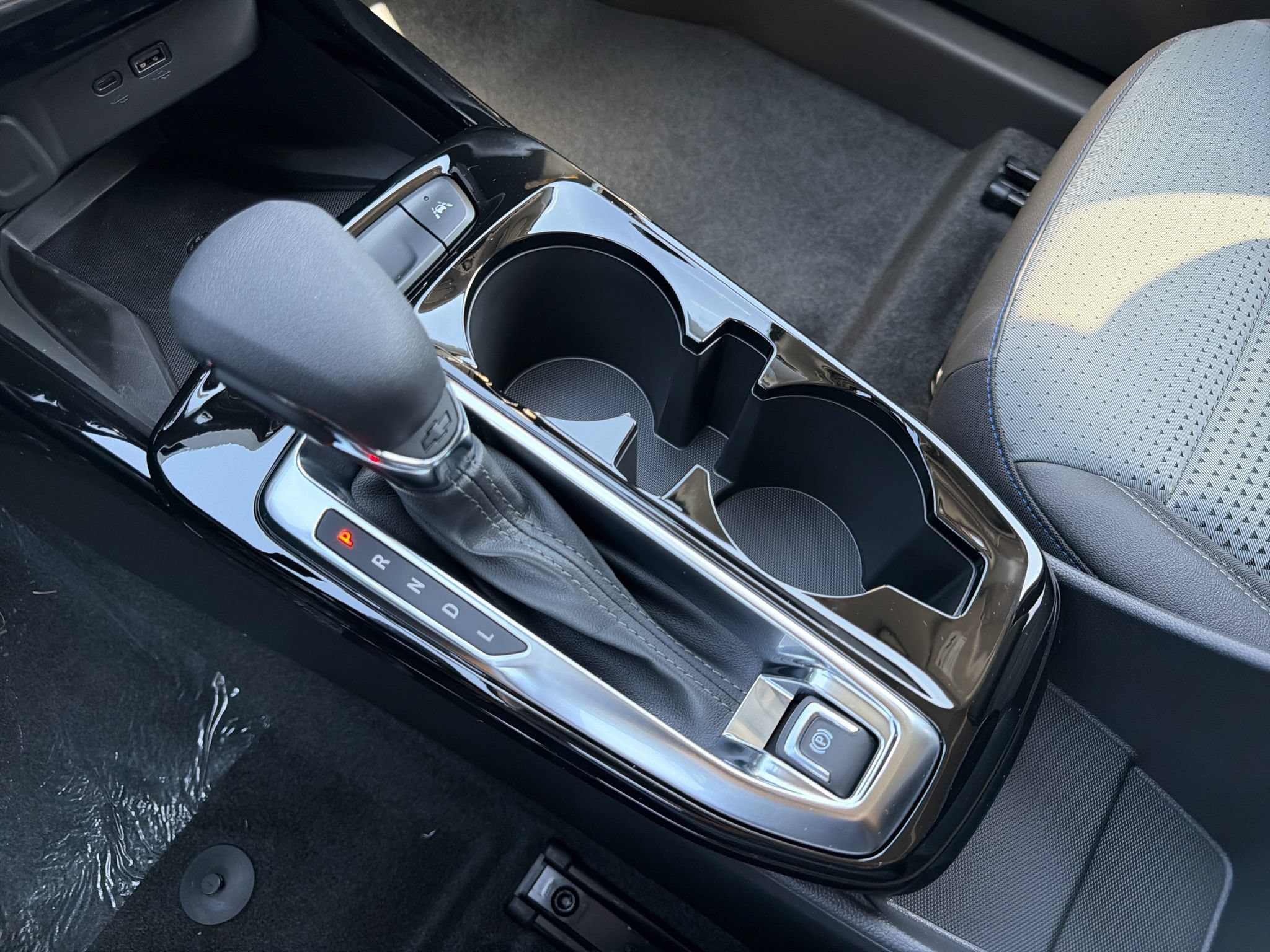 New 2026 Chevrolet Trax LT w/ Sunroof Package FWD image 16