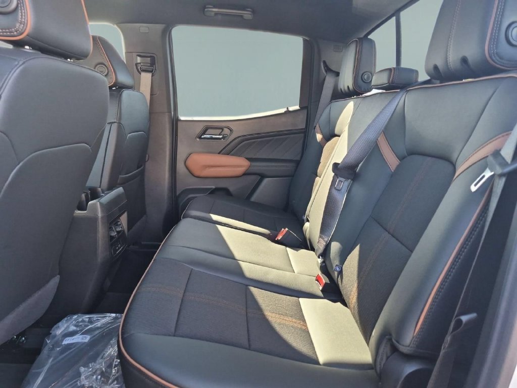 New 2026 GMC Canyon AT4 AWD/4WD image 24