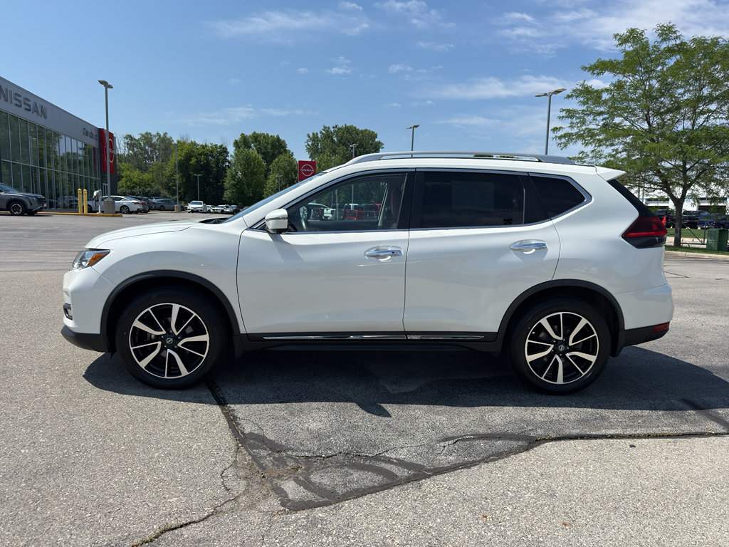 Used 2018 Nissan Rogue SL w/ Premium Package AWD/4WD image 6