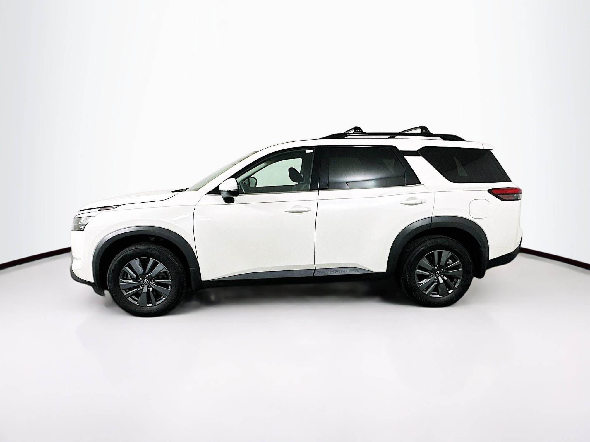 Used 2024 Nissan Pathfinder SV w/ SV Premium Package AWD/4WD image 4