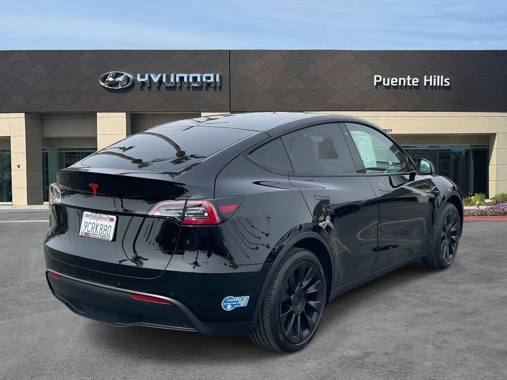 Used 2020 Tesla Model Y Long Range image 4