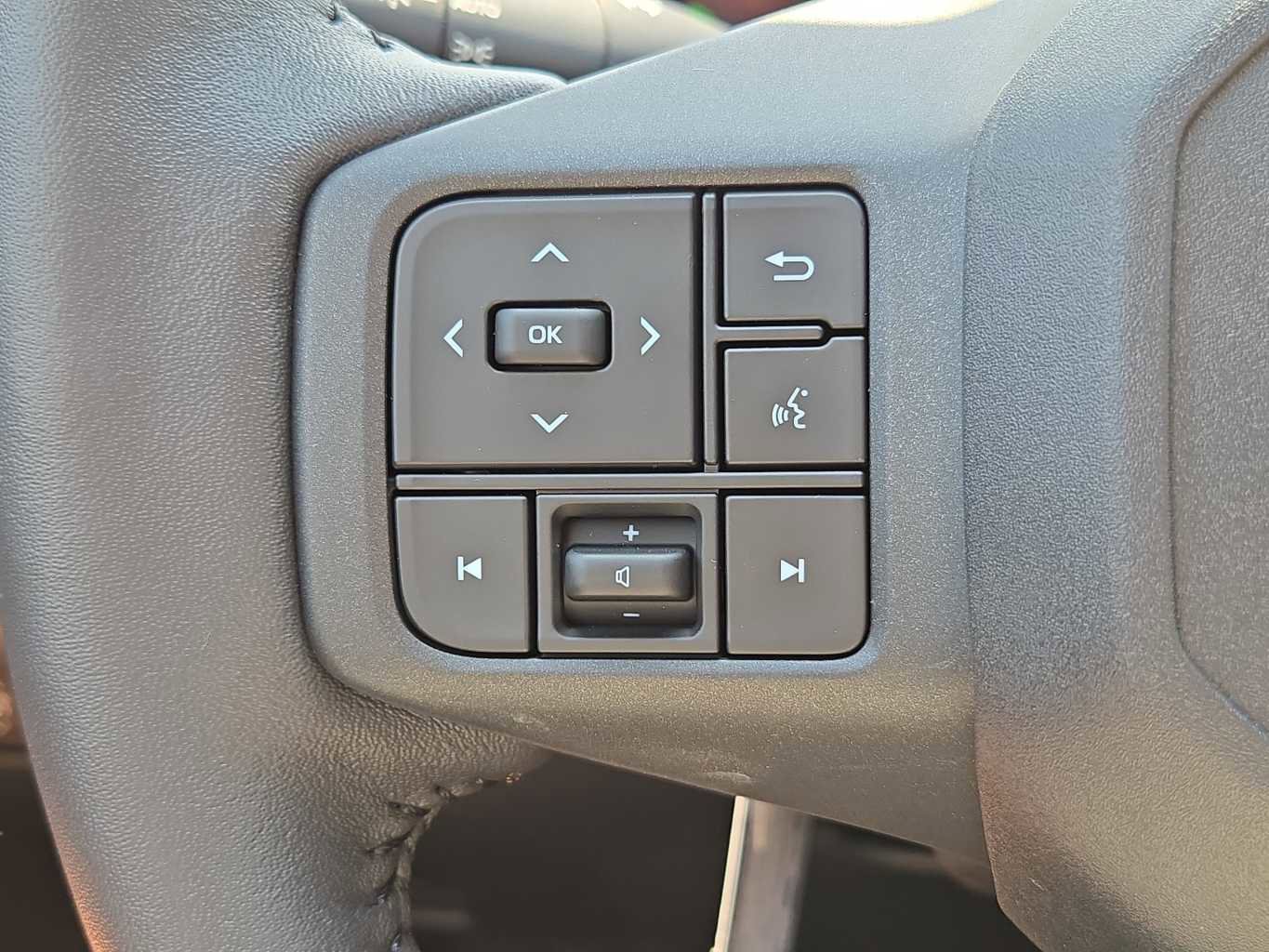 New 2026 Toyota RAV4 XSE AWD/4WD image 22