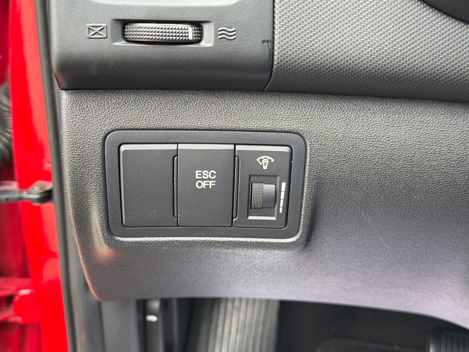 Used 2011 Hyundai Elantra FWD image 12