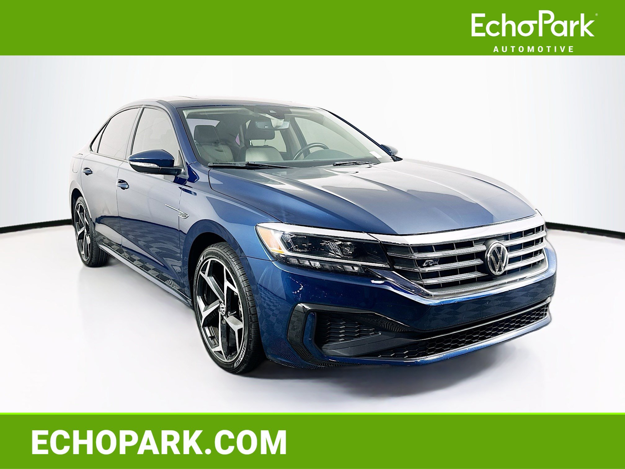 Used 2020 Volkswagen Passat 2.0T R-Line FWD image 1
