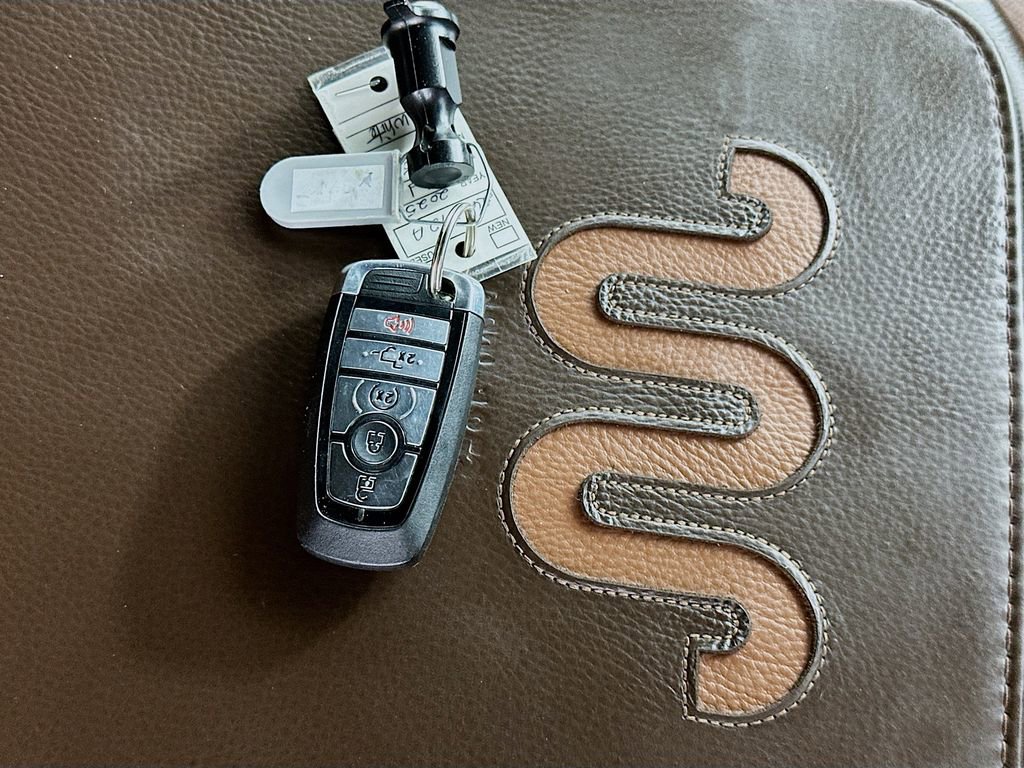 Used 2025 Ford F450 King Ranch w/ FX4 Off-Road Package AWD/4WD image 35