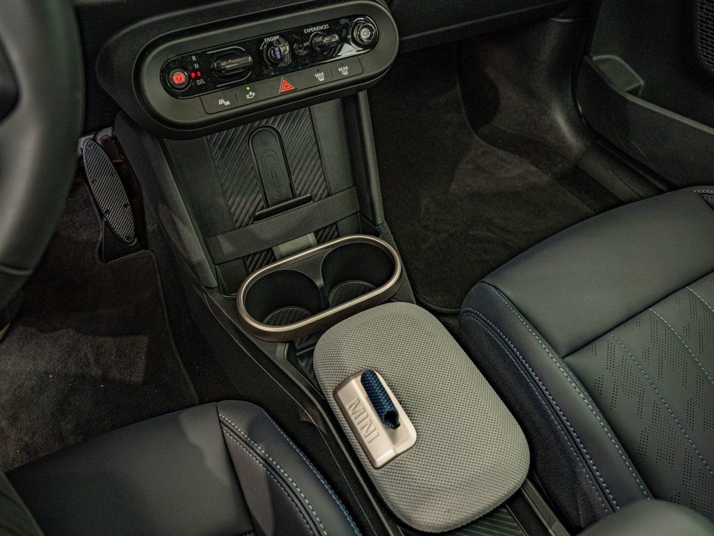 Certified 2025 MINI Cooper S image 26