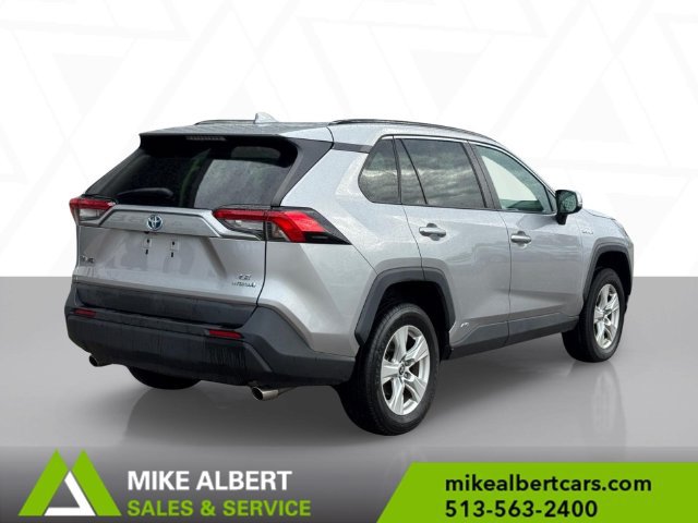 Used 2021 Toyota RAV4 LE AWD/4WD image 4