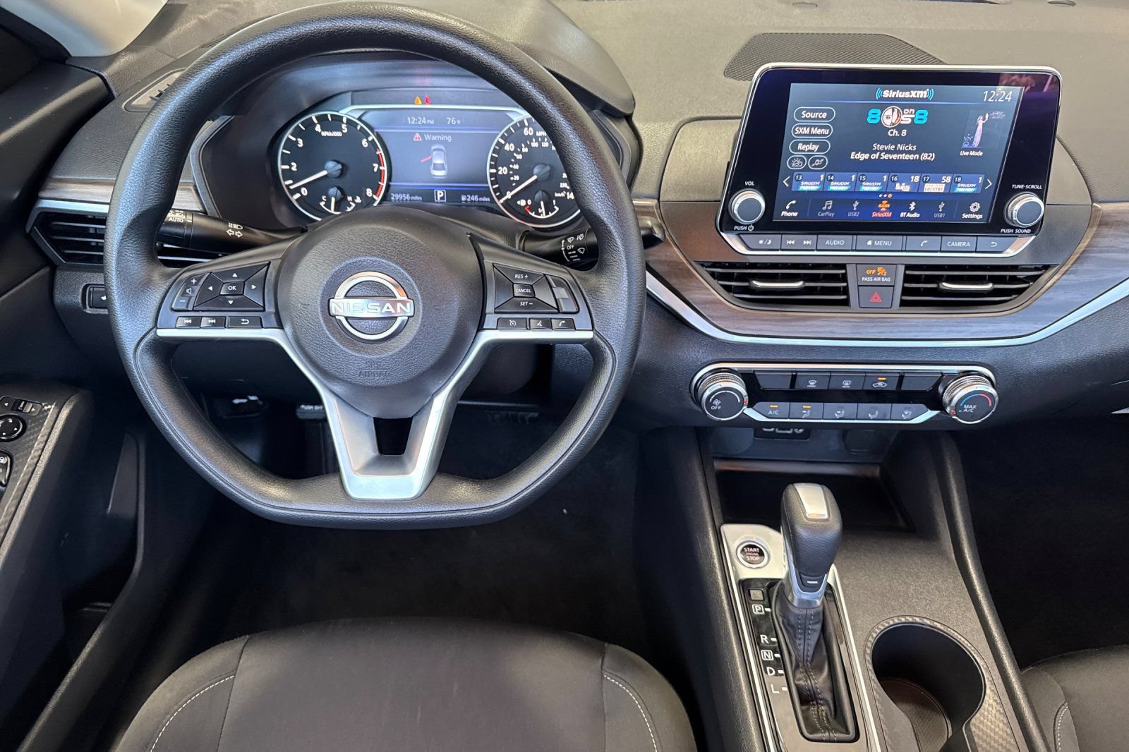 Used 2025 Nissan Altima 2.5 SV FWD image 14