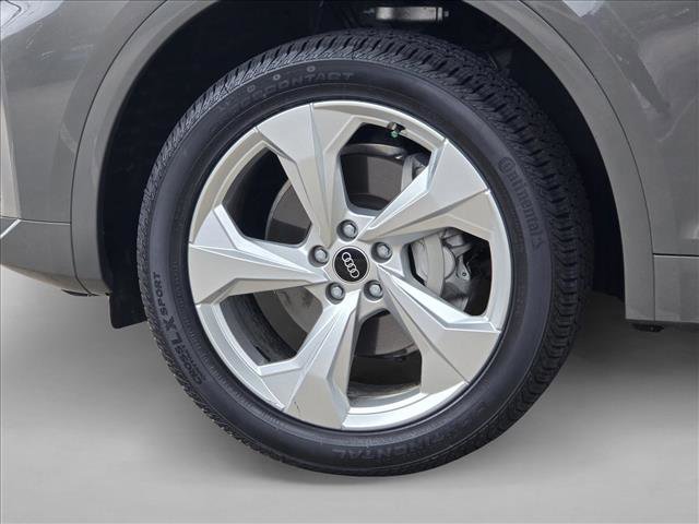 Used 2023 Audi Q5 2.0T Premium Plus w/ Premium Plus Package AWD/4WD image 6