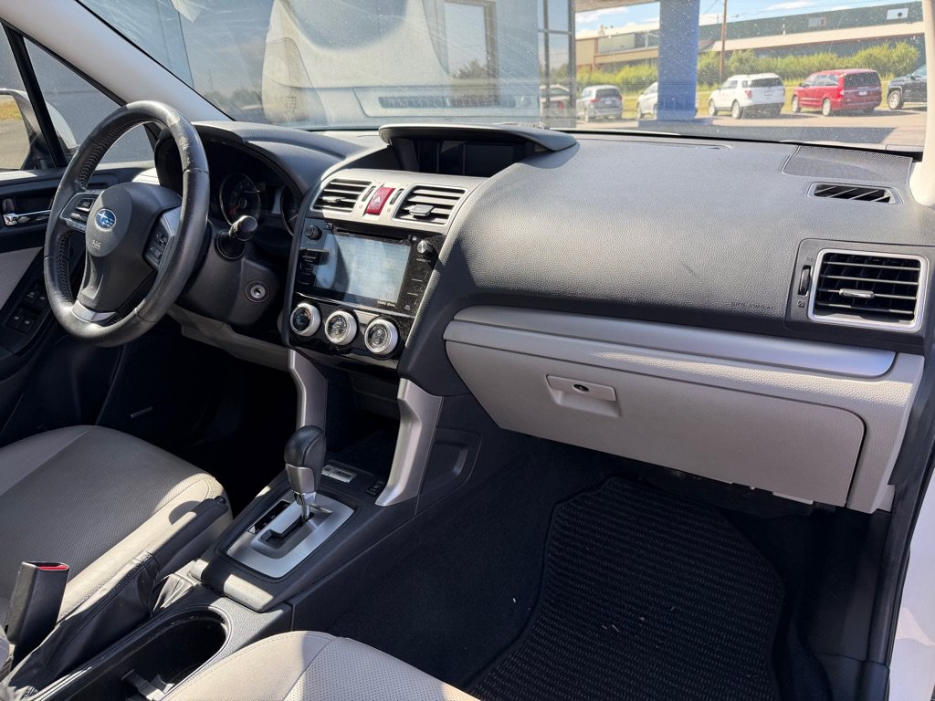 Used 2016 Subaru Forester 2.5i Limited AWD/4WD image 17