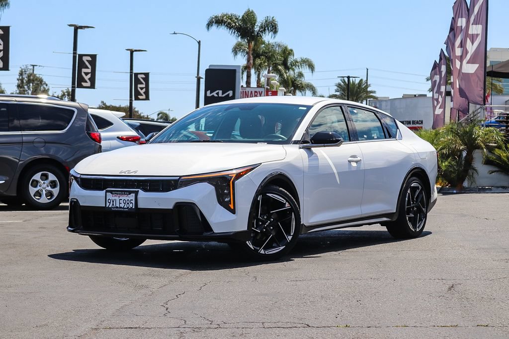 Certified 2025 Kia K4 GT-Line