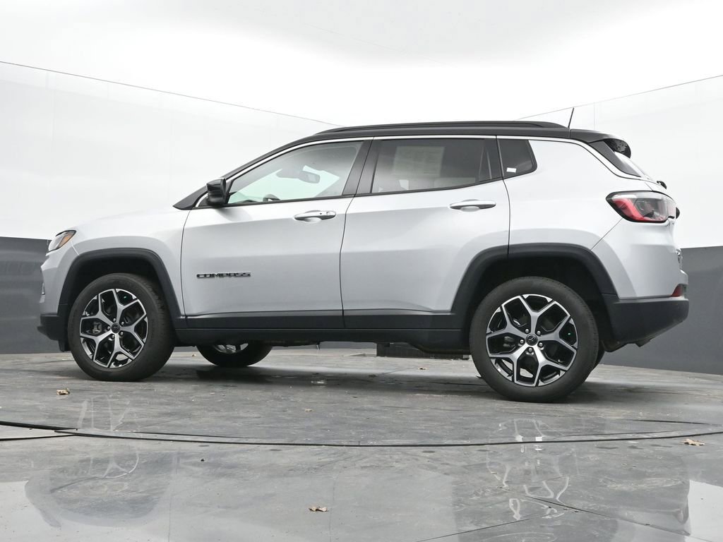 Used 2025 Jeep Compass Limited AWD/4WD image 49