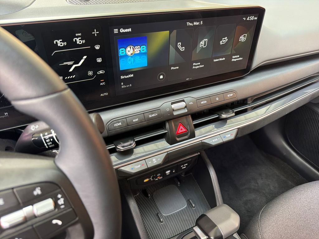 Used 2025 Kia K4 EX image 23