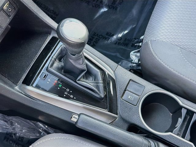 Used 2015 Toyota Corolla LE FWD image 26