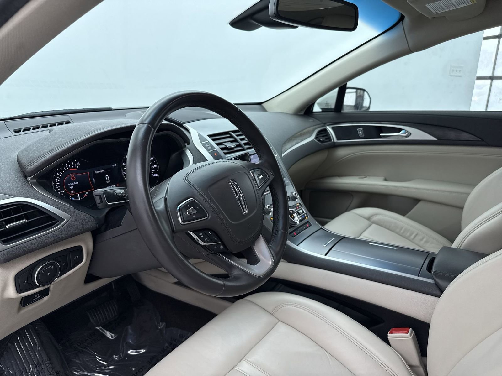 Used 2019 Lincoln MKZ Reserve image 12