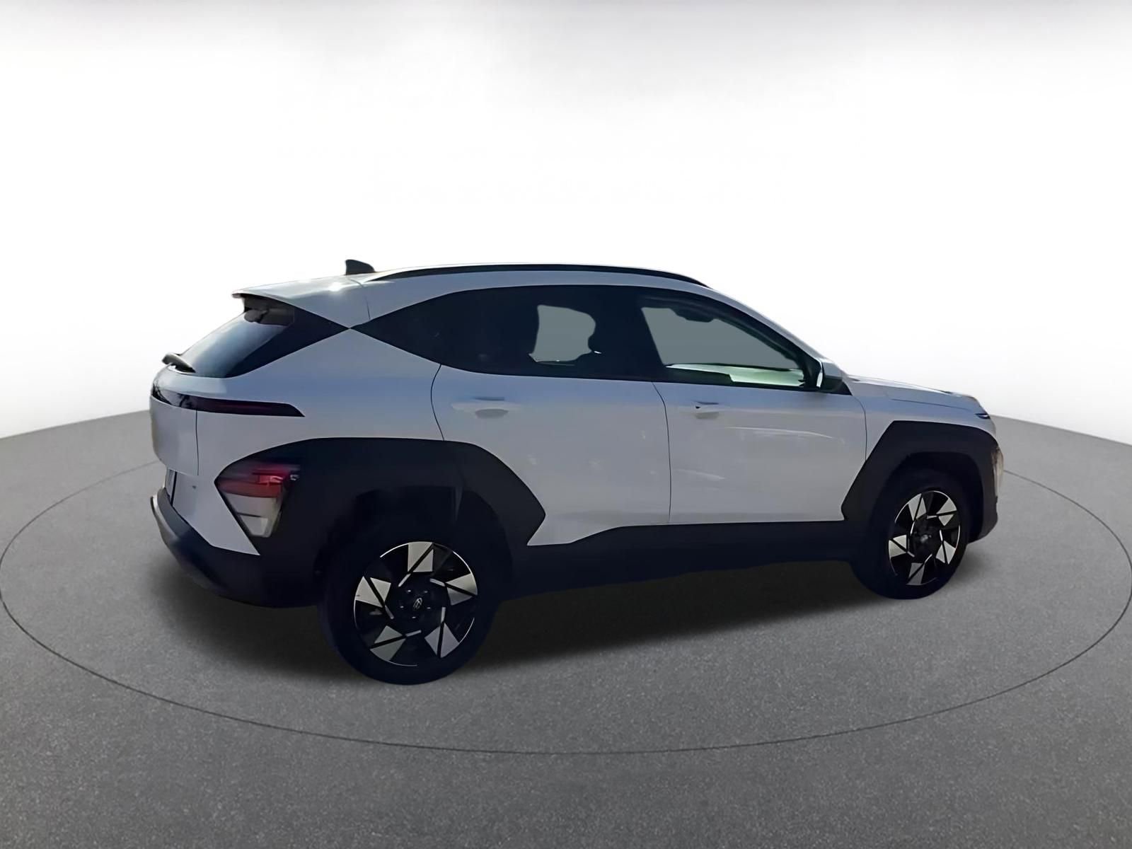 Used 2025 Hyundai Kona SEL image 14