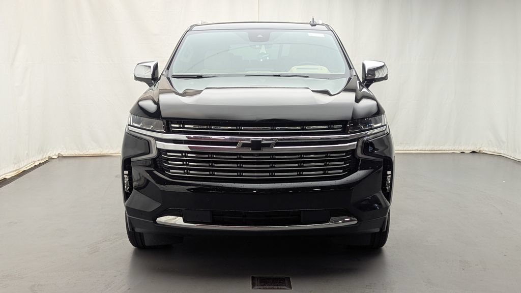 Used 2023 Chevrolet Tahoe Premier w/ Premium Package 2 AWD/4WD image 2