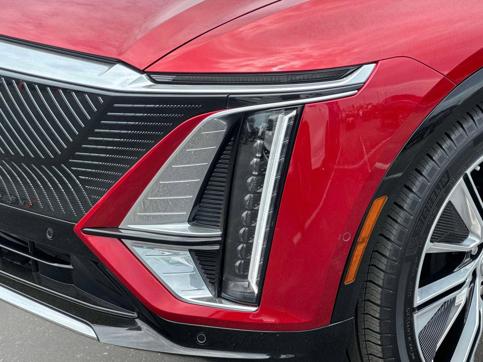 Certified 2025 Cadillac Lyriq Luxury w/ LPO, Floor Liner Package image 29