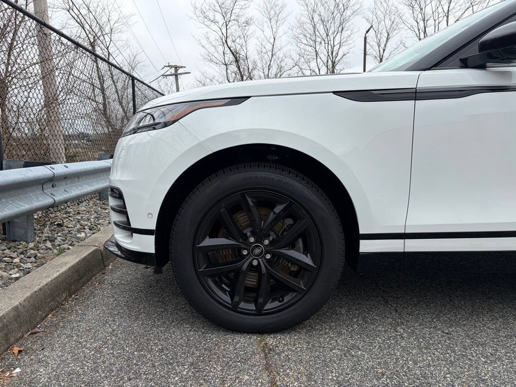 Certified 2026 Land Rover Range Rover Velar Dynamic SE AWD/4WD image 9