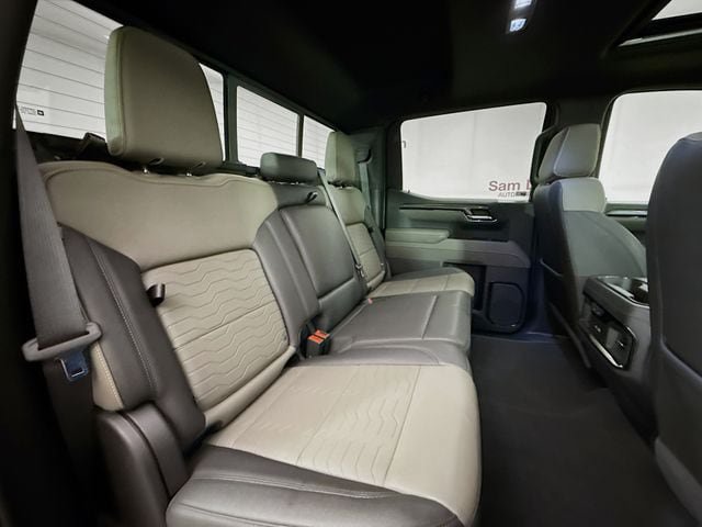Used 2022 Chevrolet Silverado 1500 ZR2 w/ Technology Package AWD/4WD image 30