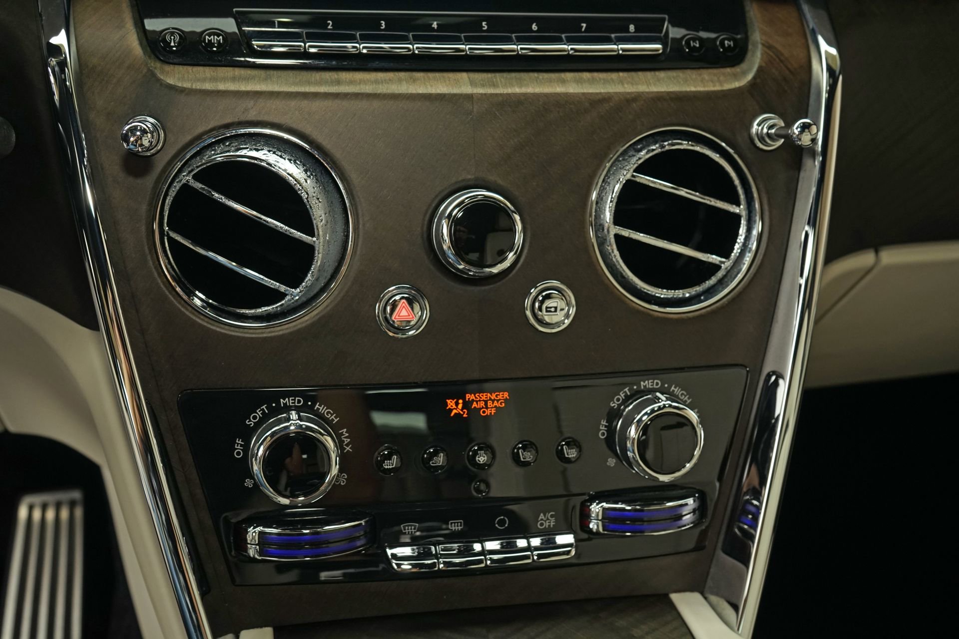Used 2019 Rolls-Royce Cullinan AWD/4WD image 18