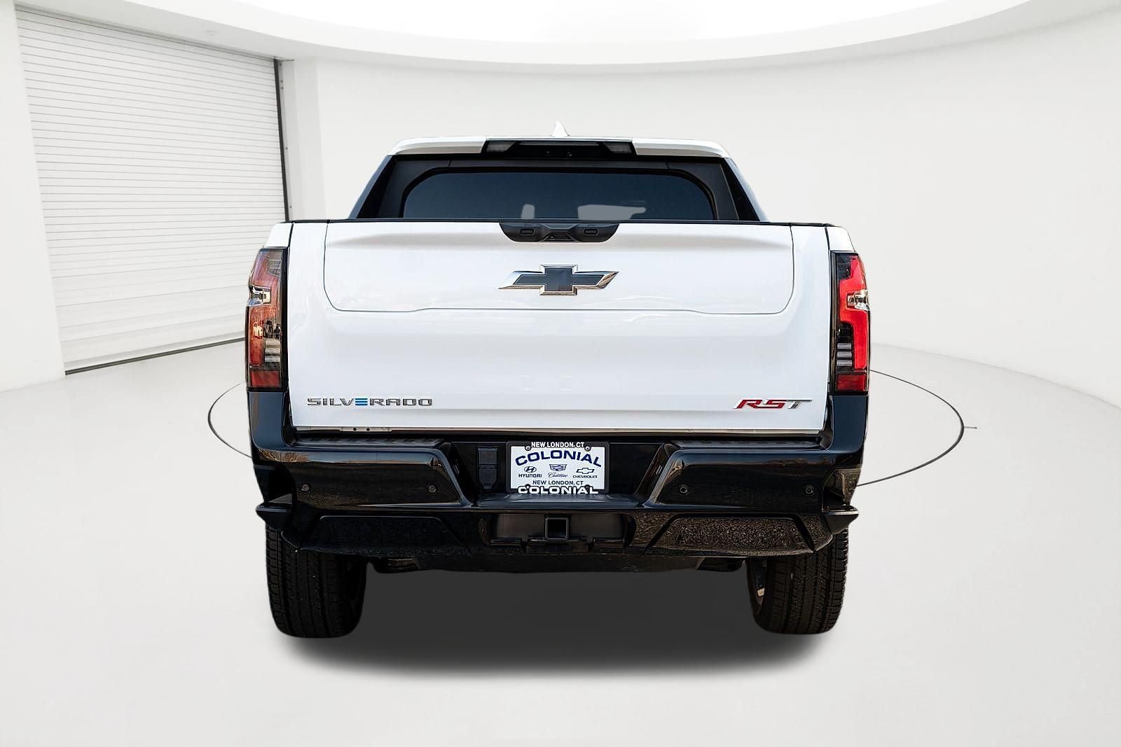 Used 2024 Chevrolet Silverado EV RST AWD/4WD image 4