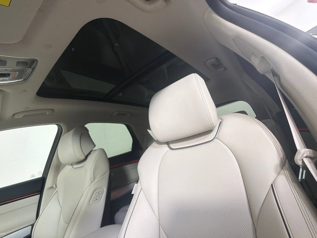 New 2027 Genesis GV70 2.5T Advanced AWD/4WD image 24