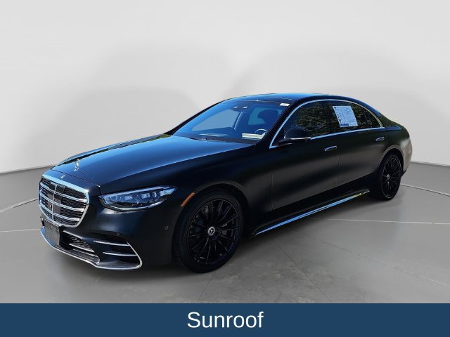 Used 2022 Mercedes-Benz S 580 4MATIC Sedan w/ AMG Line Package image 9