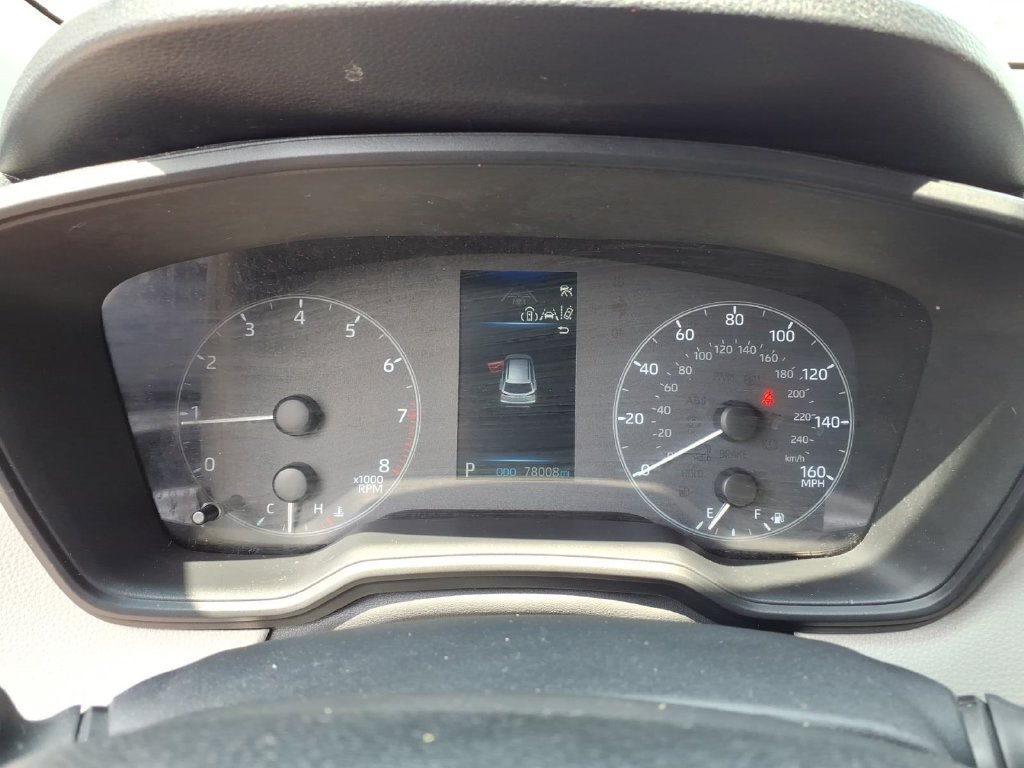 Used 2024 Toyota Corolla Cross L FWD image 8