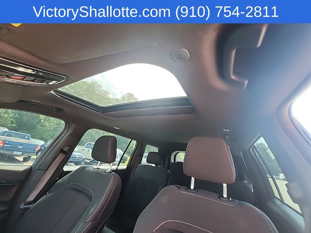 Certified 2025 Jeep Grand Cherokee L Laredo w/ Trailer Tow Package AWD/4WD image 8