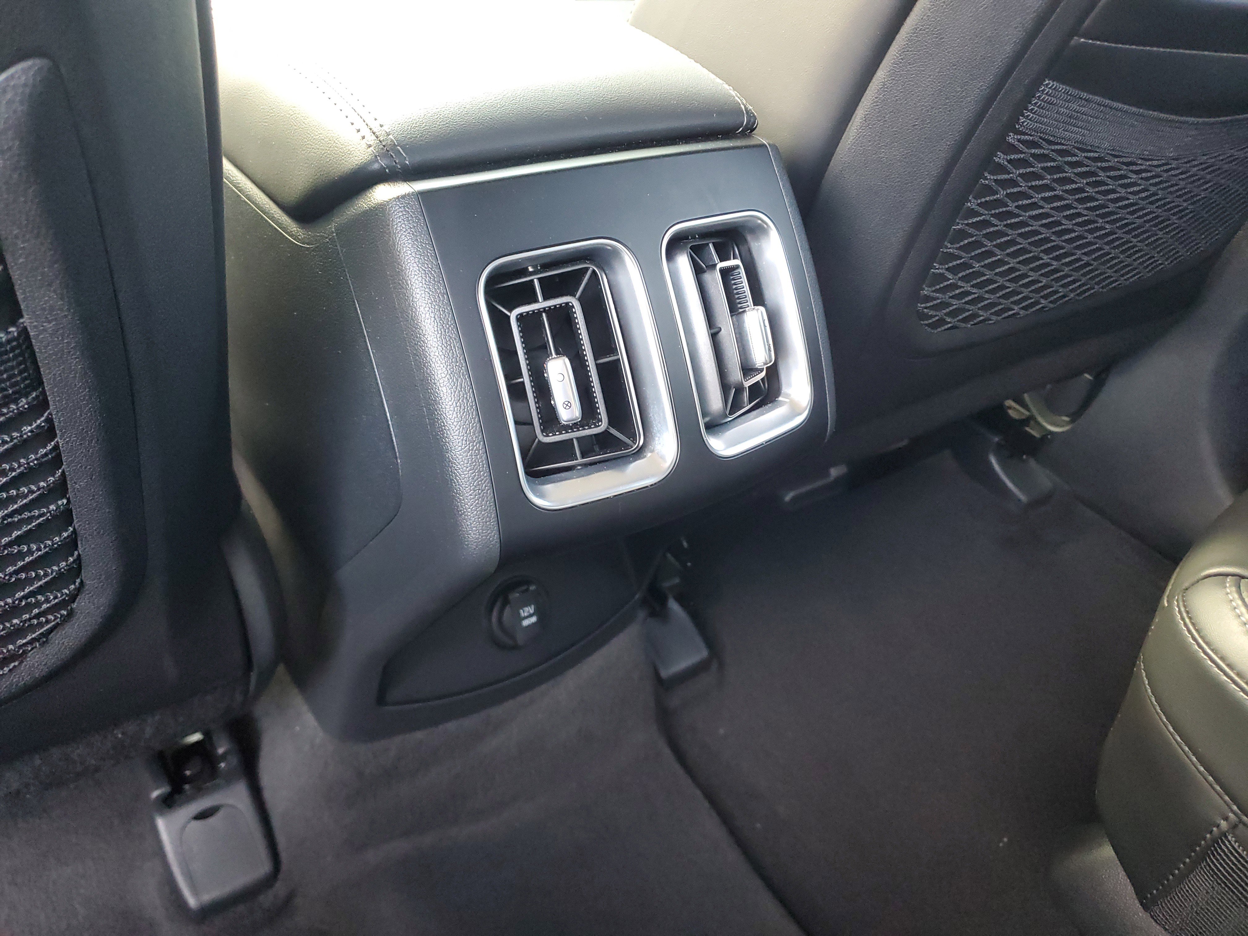 Certified 2025 Kia Sorento EX w/ Panoramic Sunroof Package FWD image 13