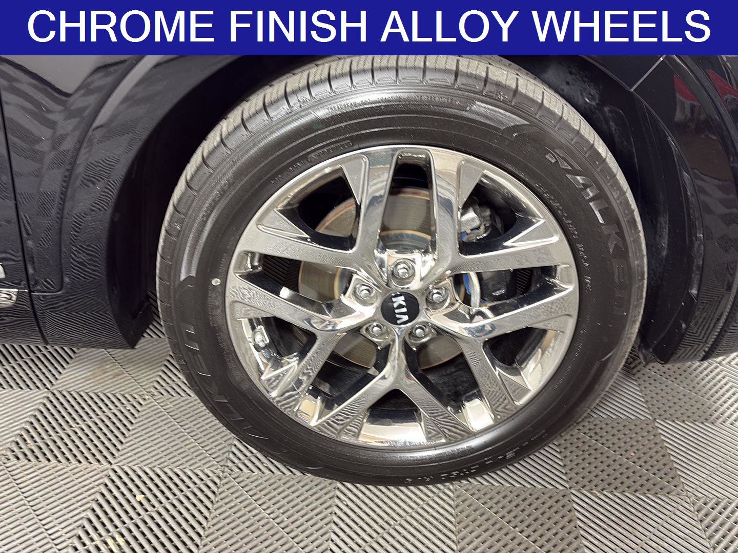 Used 2019 Kia Sorento SX image 13