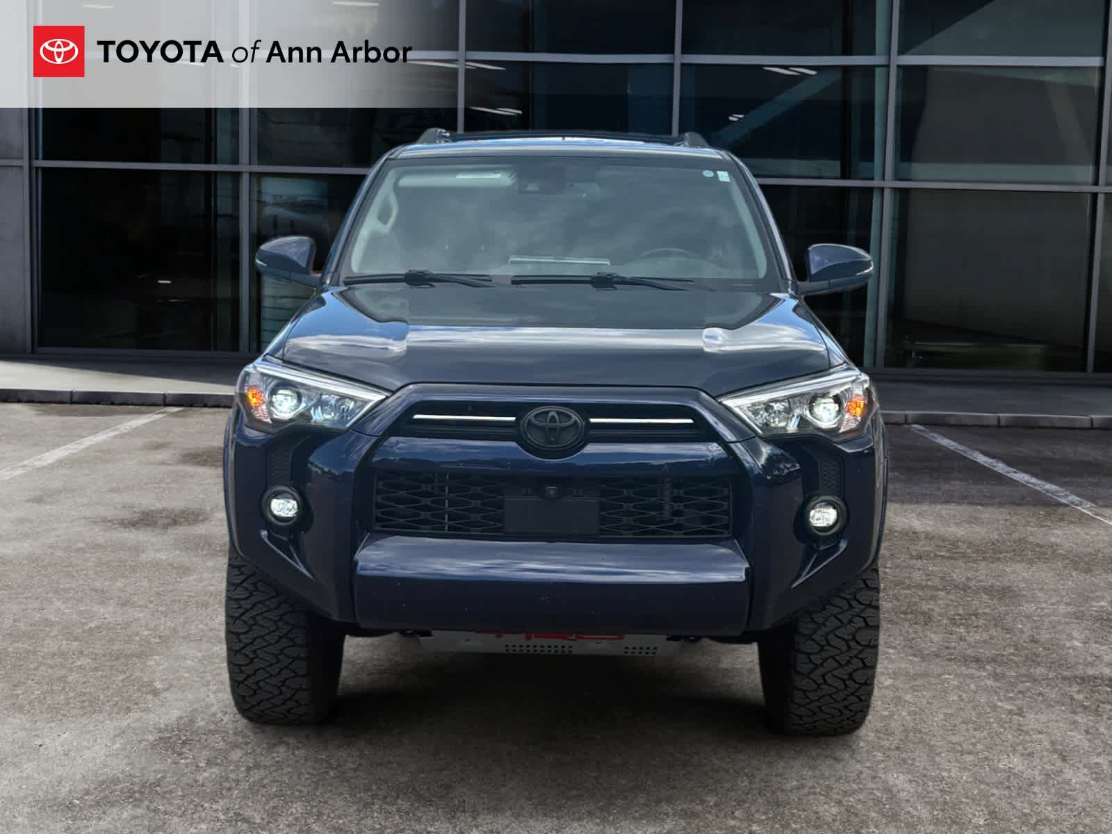 Used 2024 Toyota 4Runner SR5 Premium w/ Moonroof Package AWD/4WD image 6
