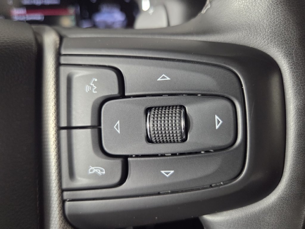 Used 2024 GMC Sierra 1500 Denali w/ Technology Package RWD image 18