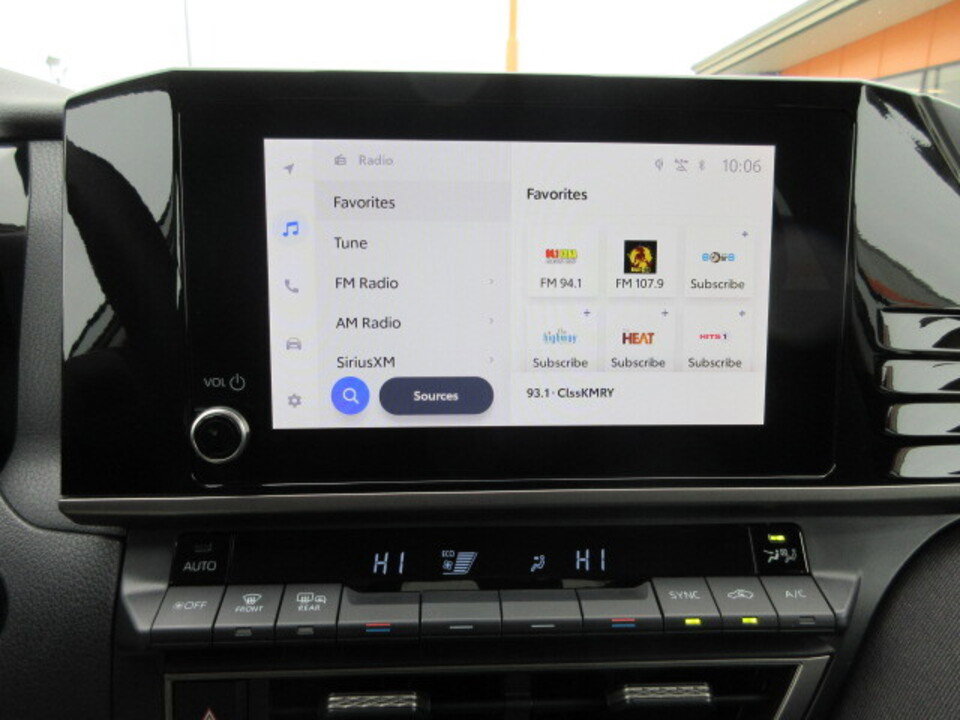 Used 2025 Toyota Camry LE image 16