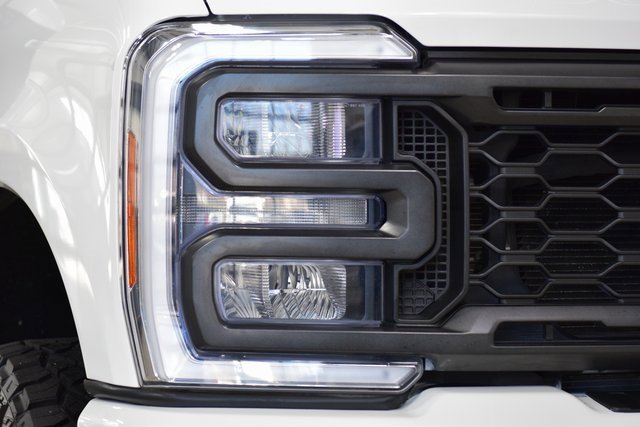 Used 2023 Ford F250 Lariat w/ Sport Appearance Package image 10