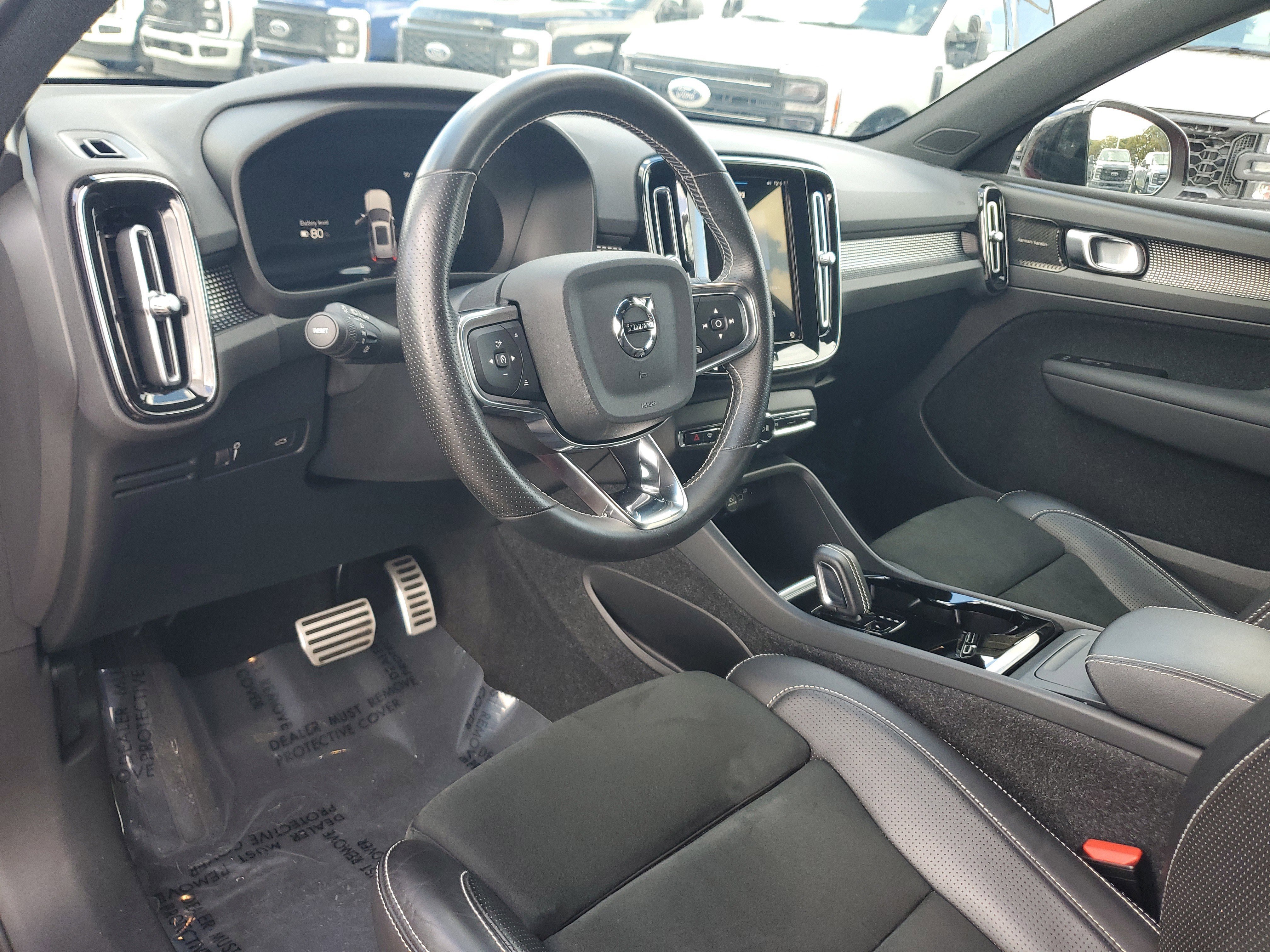 Used 2021 Volvo XC40 P8 Recharge w/ Advanced Package image 9