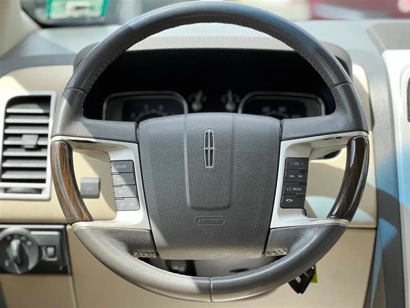 Used 2008 Lincoln MKX AWD image 21