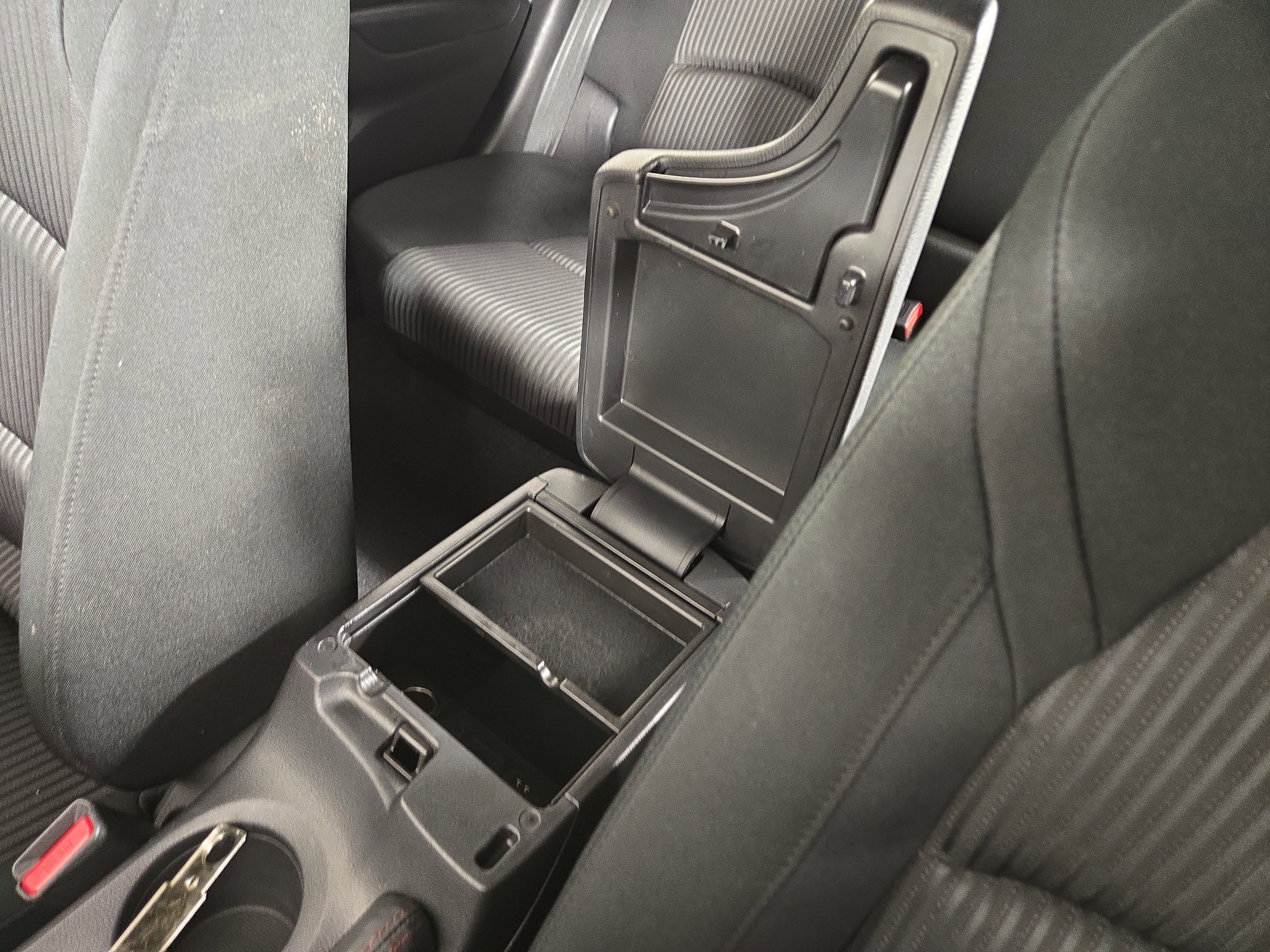 Used 2014 MAZDA MAZDA3 i Touring w/ Technology Package image 26