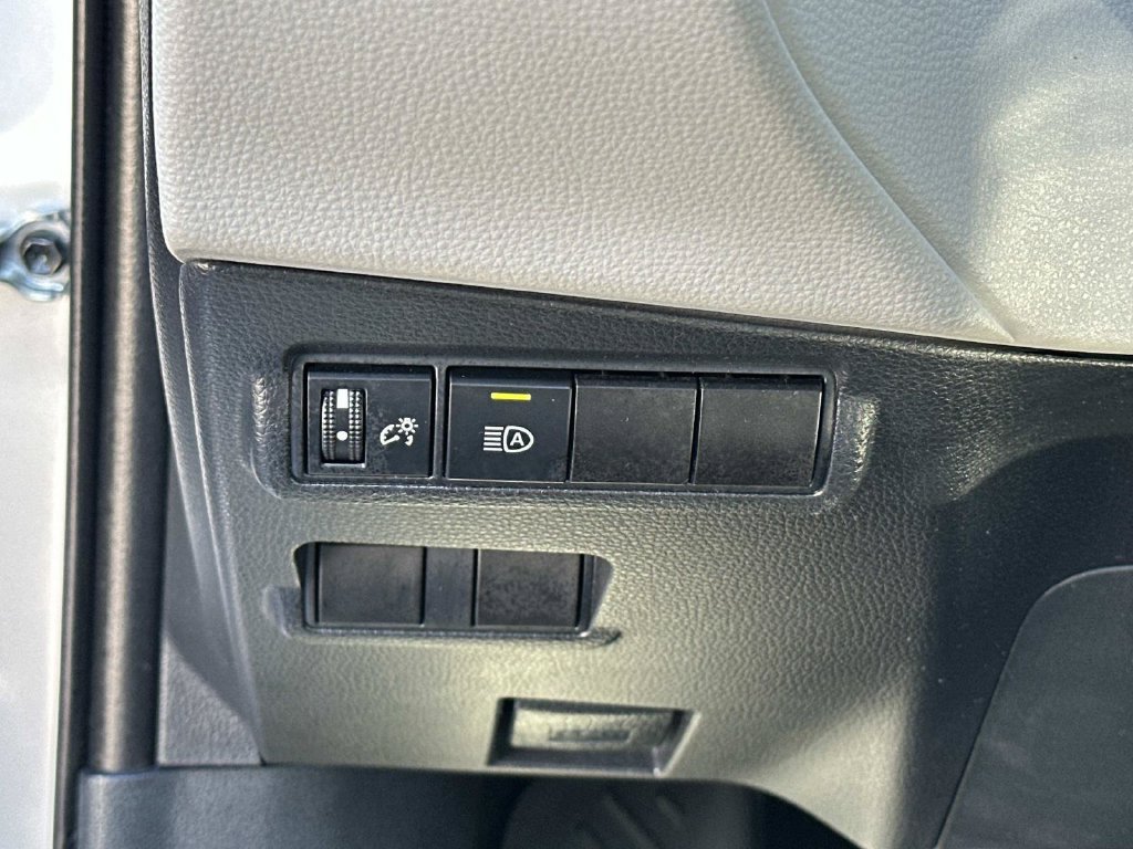 Used 2022 Toyota Corolla Cross L FWD image 26