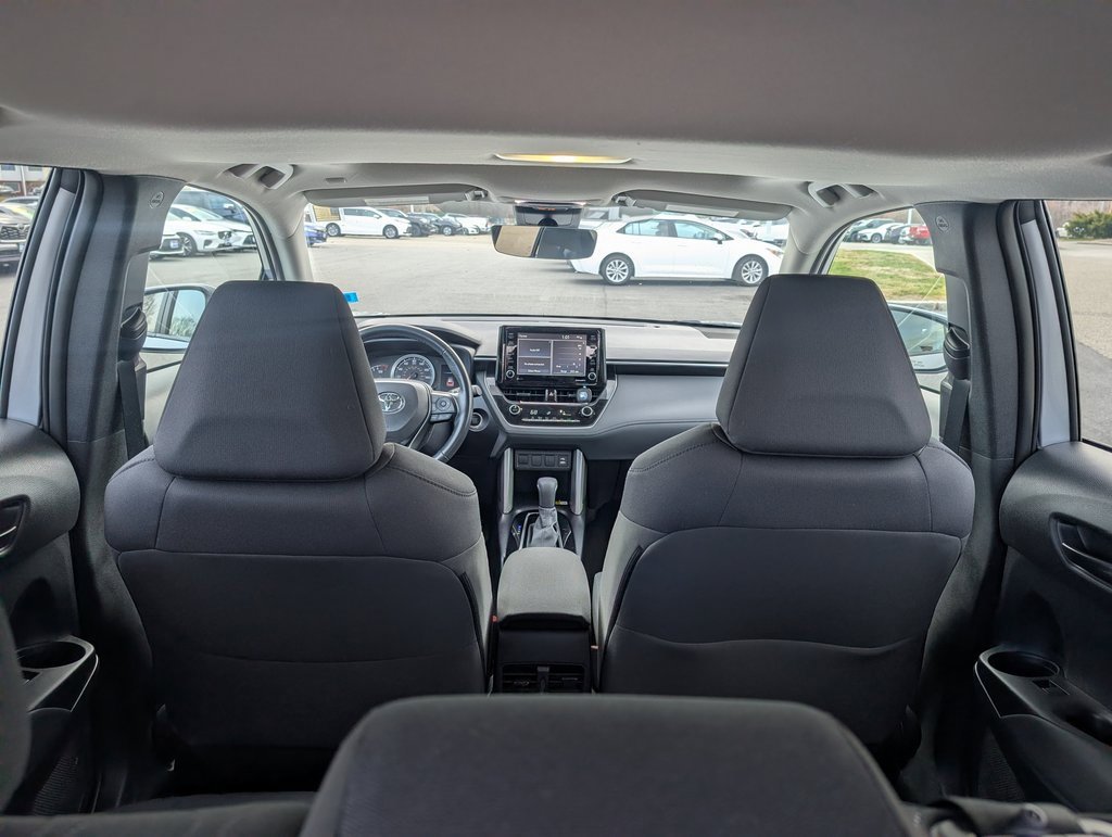 Used 2022 Toyota Corolla Cross LE image 14