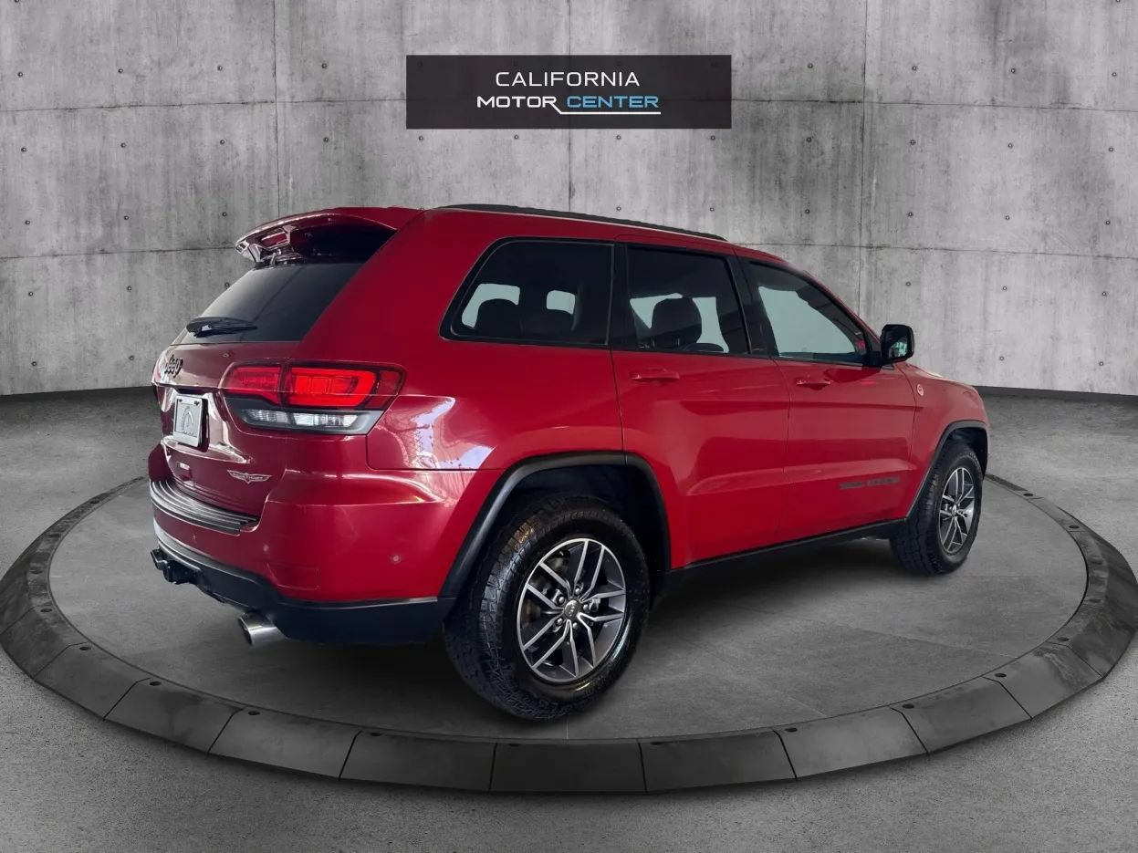Used 2018 Jeep Grand Cherokee Trailhawk w/ Trailhawk Luxury Group AWD/4WD image 5