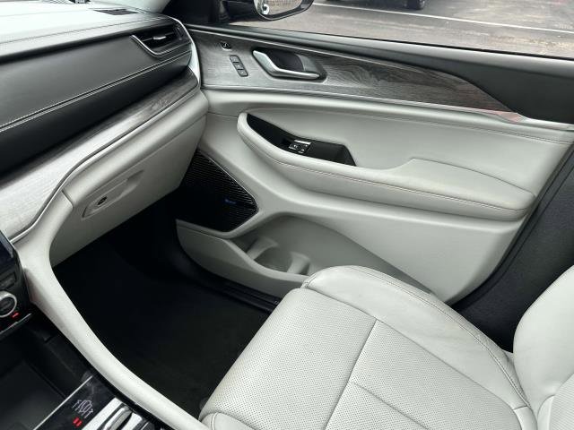 Used 2022 Jeep Grand Cherokee Overland image 33