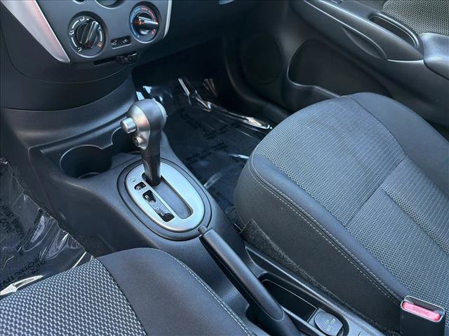 Used 2016 Nissan Versa SL image 21